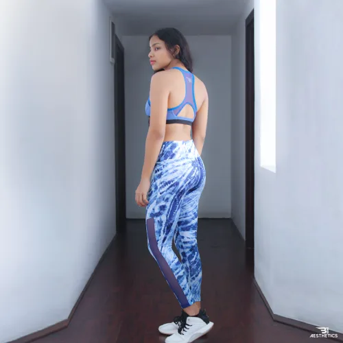women's blue tile pattern workout leggings