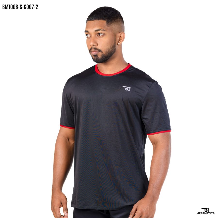 black crew neck t-shirt