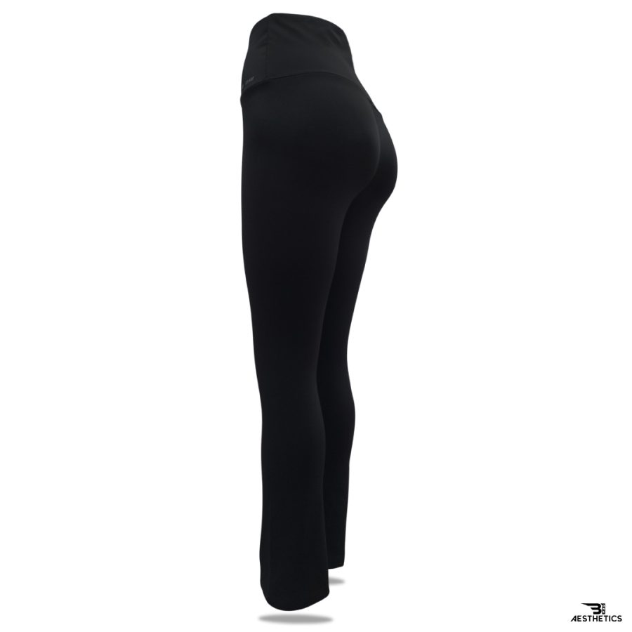 black yoga pants