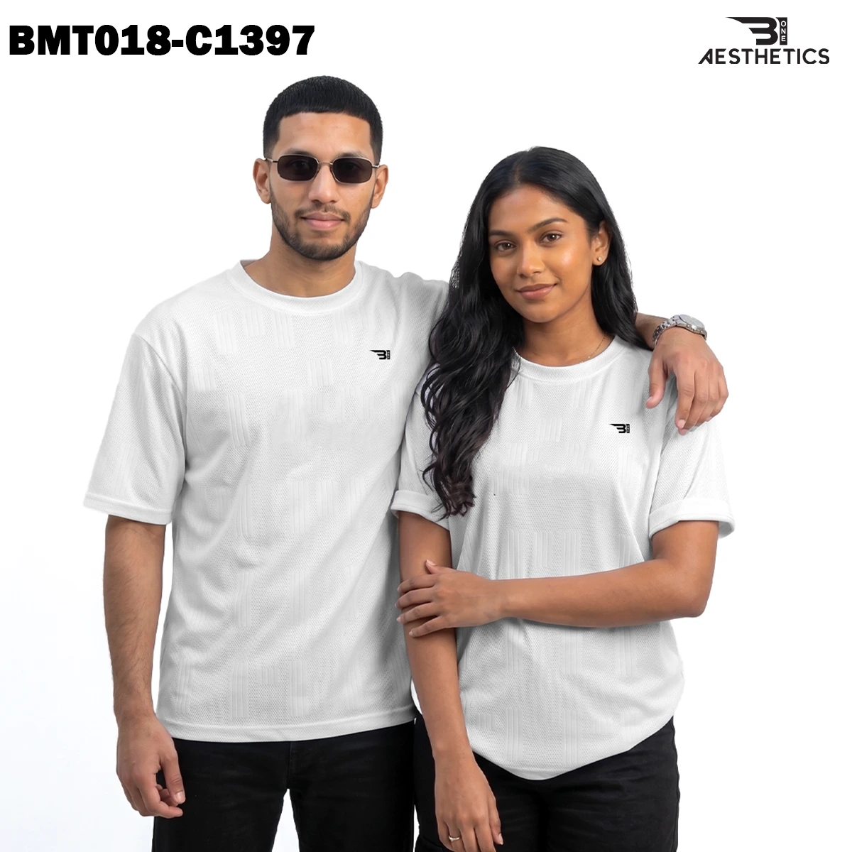 Unisex oversized t-shirt worn by couple showcasing relaxed streetwear fit